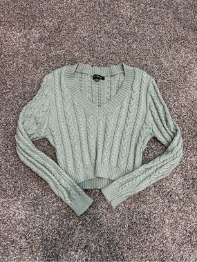 Love Tree Mint Green Cable Knit V-Neck Sweater